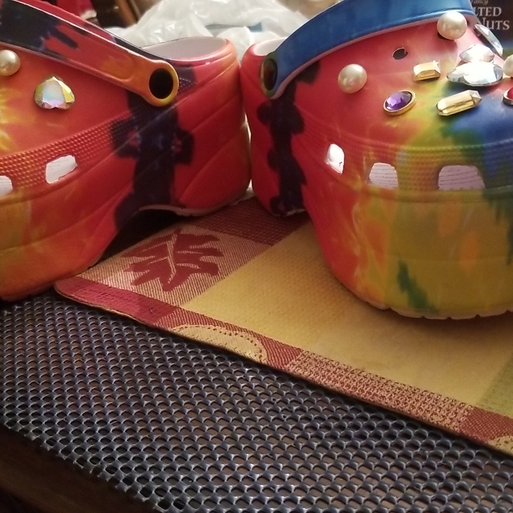 Clogs - Picture 6 of 9